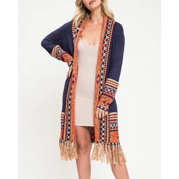 Versatile Women’s Aztec Print Bohemian Cardigan Sweater – Ideal for Any Occasion - Picture 2 of 4